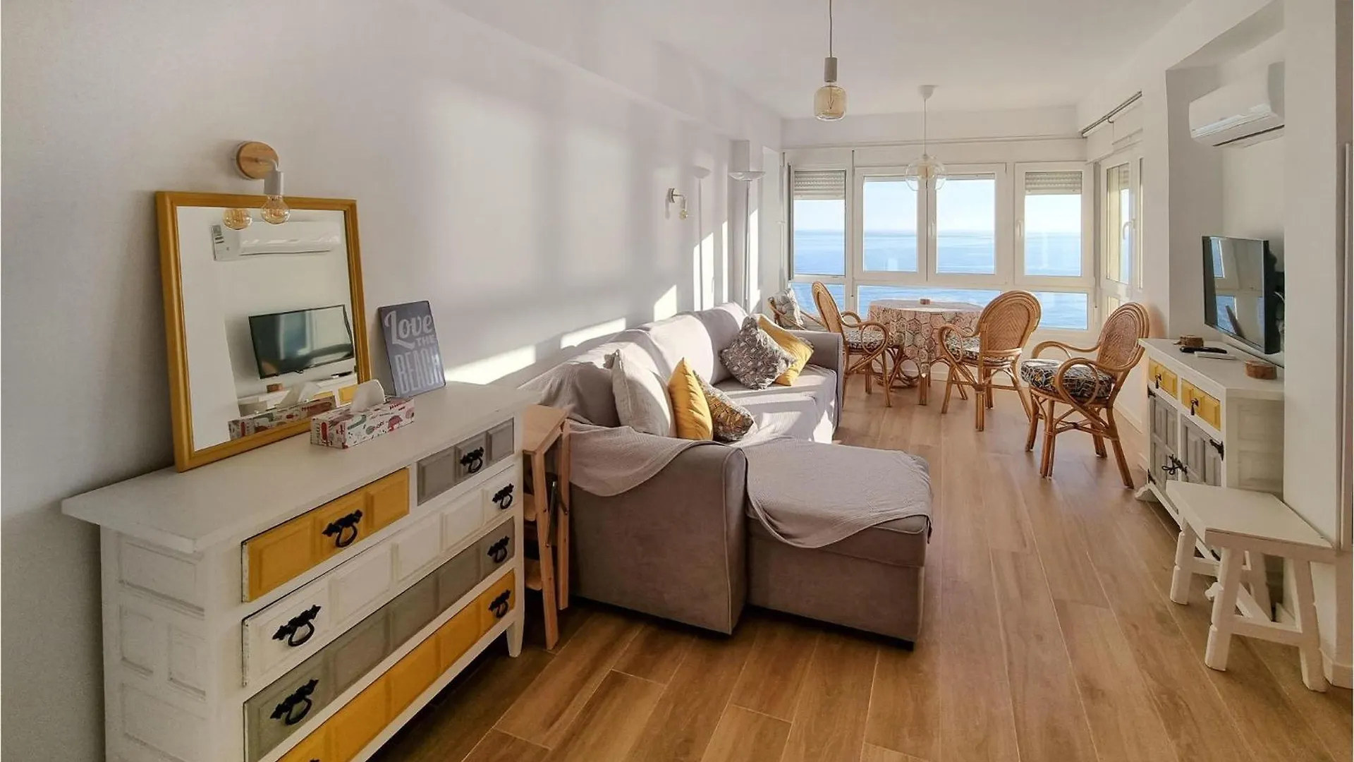 Nice Apartment In Algarrobo-Costa With Kitchen İspanya